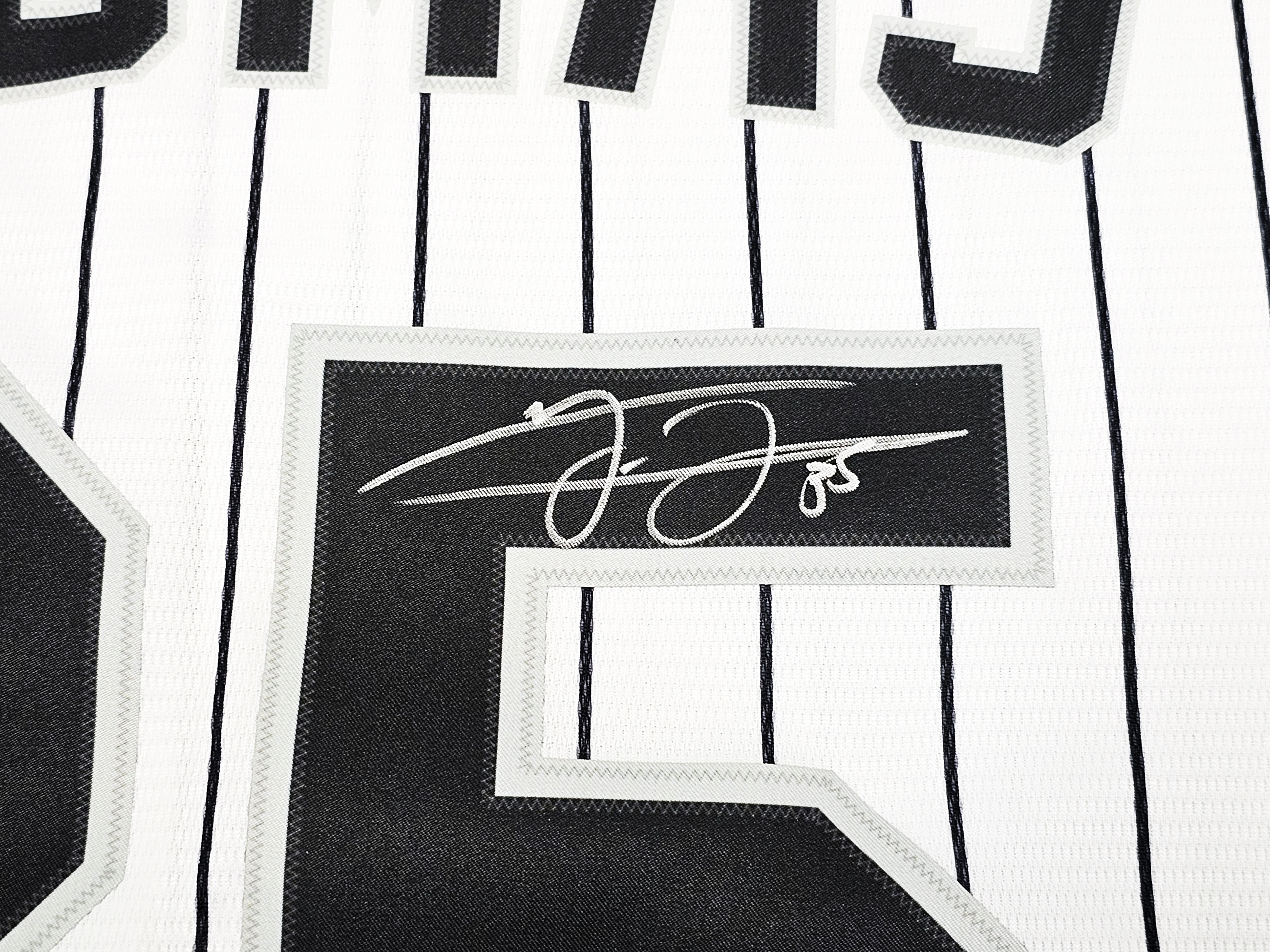 Chicago White Sox Frank Thomas Autographed White Nike Jersey Size L Beckett BAS Witness