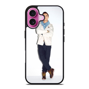 CRISTIANO RONALDO POSE iPhone 16 Plus Case Cover CRISTIANO RONALDO POSE iPhone 16 Plus Case Cover
