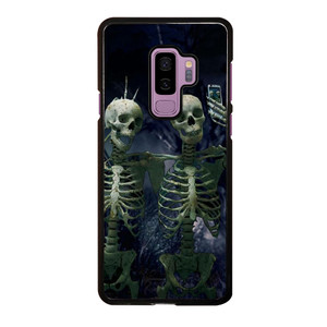 Spooky Halloween Selfie Samsung Galaxy S9 Plus Case Cover Spooky Halloween Selfie Samsung Galaxy S9 Plus Case Cover