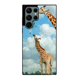 MOM AND BABY GIRAFFE EAT Samsung Galaxy S22 Ultra 5G Case Cover MOM AND BABY GIRAFFE EAT Samsung Galaxy S22 Ultra 5G Case Cover