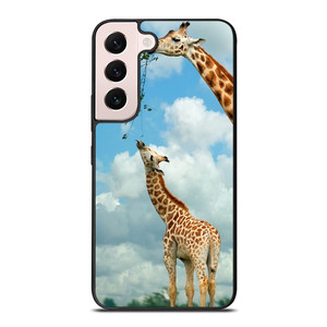 MOM AND BABY GIRAFFE EAT Samsung Galaxy S22 Plus 5G Case Cover MOM AND BABY GIRAFFE EAT Samsung Galaxy S22 Plus 5G Case Cover