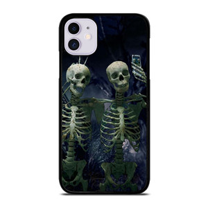 Spooky Halloween Selfie iPhone 11 Case Cover Spooky Halloween Selfie iPhone 11 Case Cover