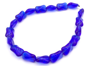 18 PCS Vintage smooth cobalt blue twisted Czech Glass Trade Beads 18 PCS Vintage smooth cobalt blue twisted Czech Glass Trade Beads