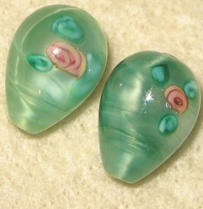 pr vintage art lampwork teardrop Czech glass trade bead pr vintage art lampwork teardrop Czech glass trade bead