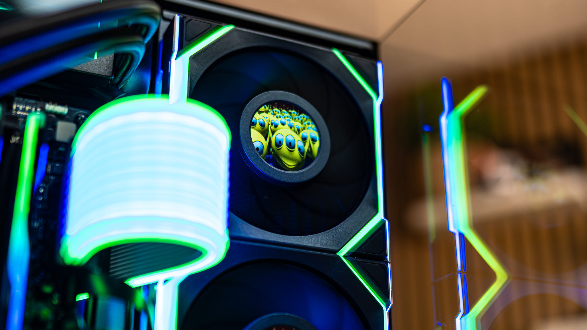 ULTRACORE - BUILD YOUR PC