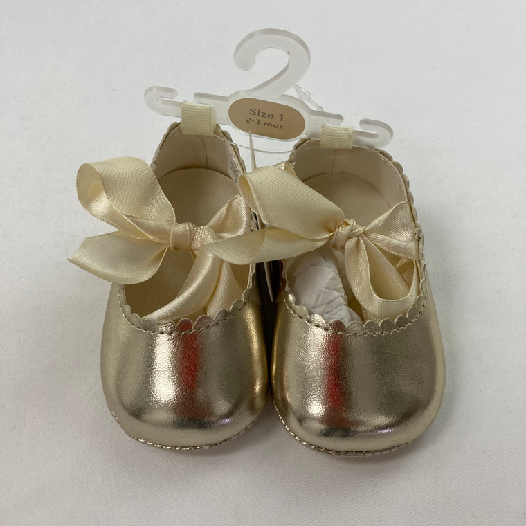 First Impressions Gold Scallop Flats 2-3 mth