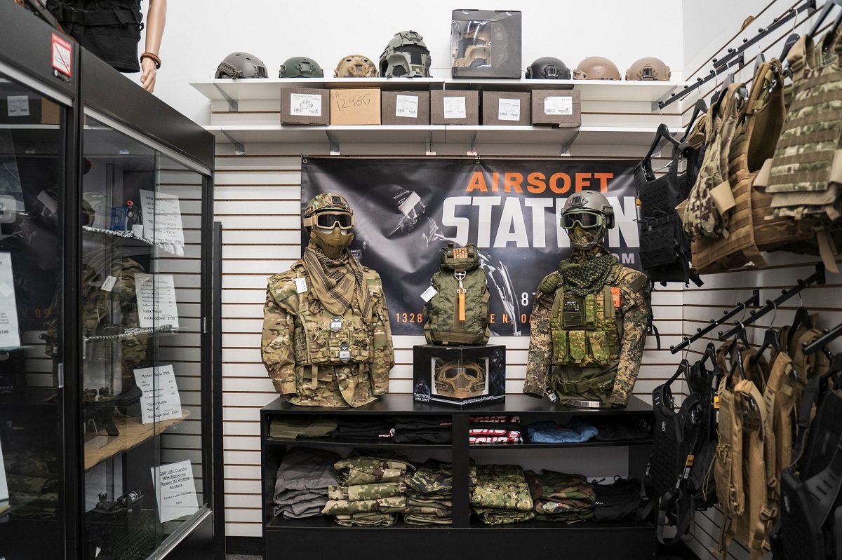 Airsoft kits and complete load outs