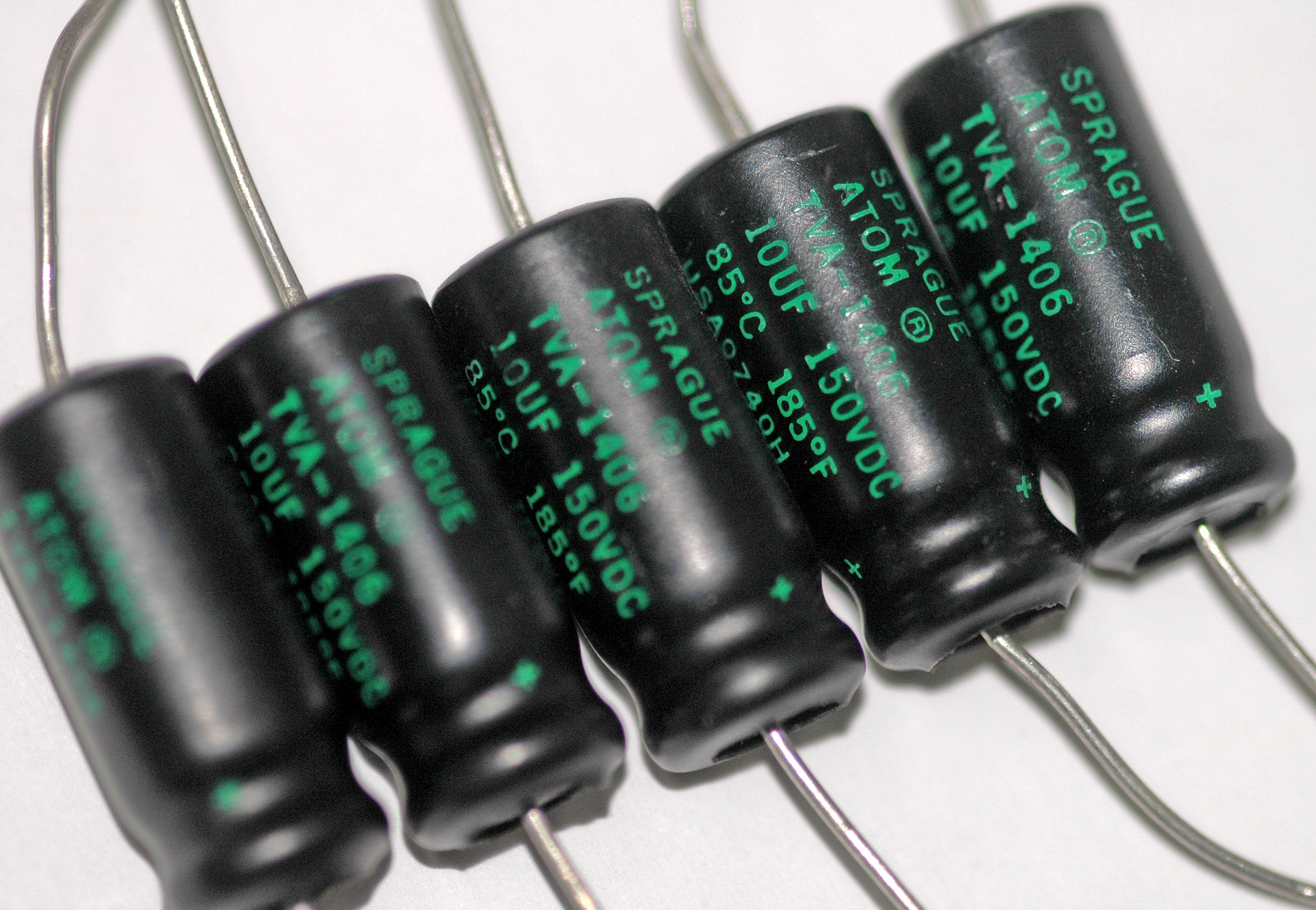 axial-electrolytic-capacitors.jpg