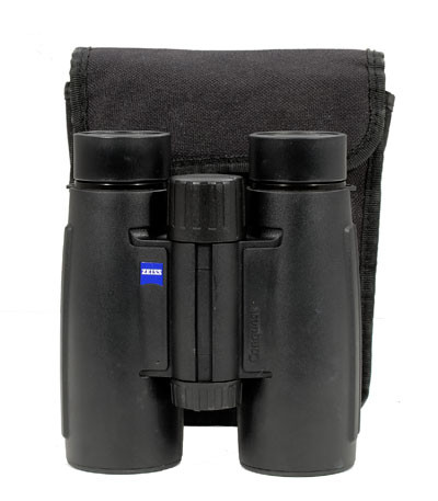 Zeiss Conquest 10x30 T* Binocular. In good condition with very light usage marks. Come with case (NO neckstrap, lens cover, instructions or box)-UB572