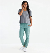 Free Fly Women's Breeze Pull-On Jogger - Sabal Green
