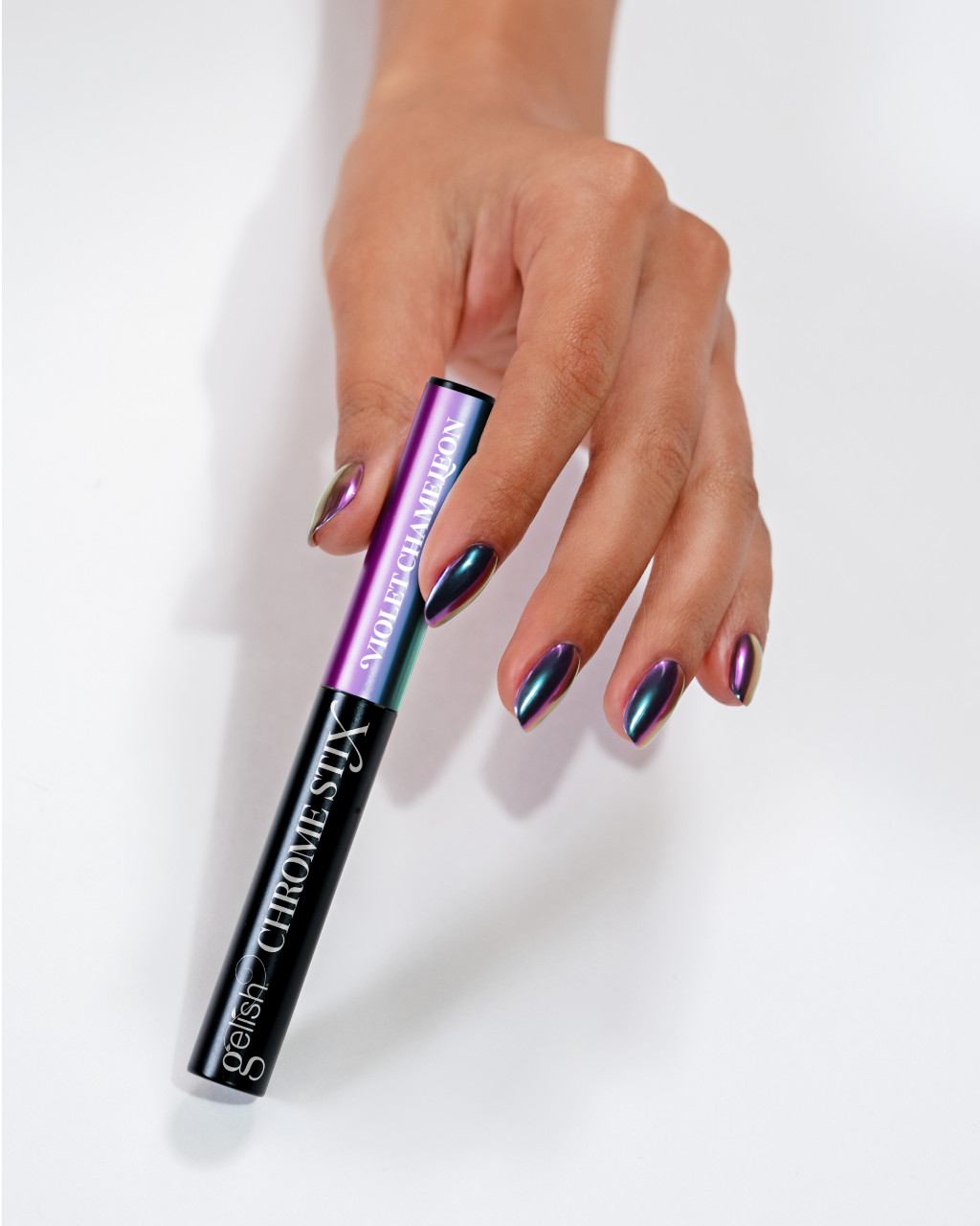 Gelish  Chrome Stix Violet Chameleon