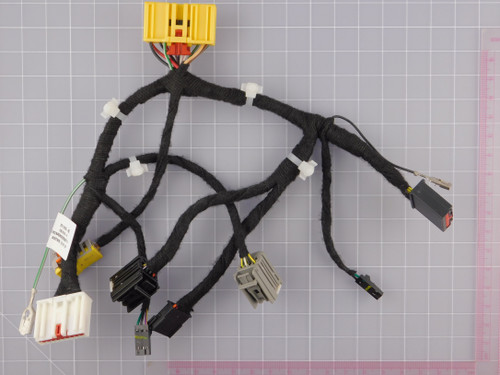 TE CONNECTIVITY 1557918-3 new surplus units