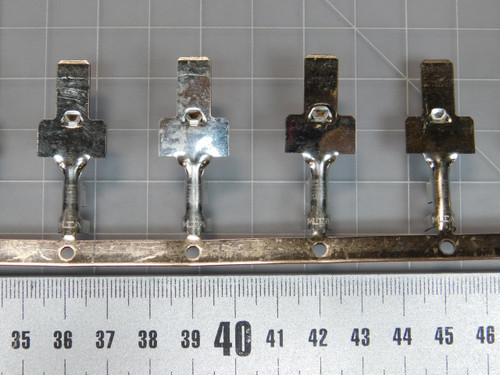 AUTO 1450-0761  X89653 Automotive Connectors