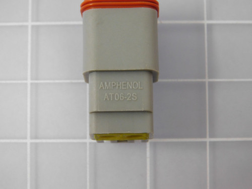 AMPHENOL AT06-2S-RD01  X89916 Automotive Connectors Plug 2 Way Reduced Diameter Seal