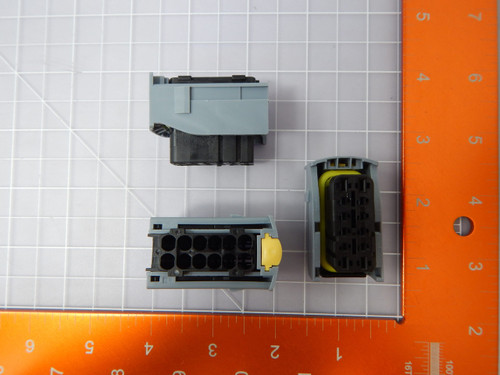 Lot of 111 TE CONNECTIVITY 284848-1  X92001 12 POS MCP HYBRID FEMALE CONN