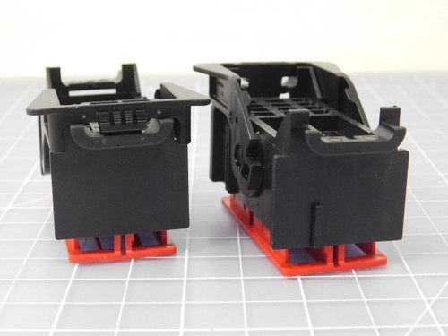 TE CONNECTIVITY 2203937-4  X91480 Automotive Connectors 52 pos plug assy, 0.64 and 2.8