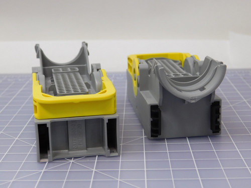 Lot of 24 TE CONNECTIVITY 2-1418883-1  X93533 CONN RCPT HSG 62POS Lot of 24 TE CONNECTIVITY 2-1418883-1  X93533 CONN RCPT HSG 62POS