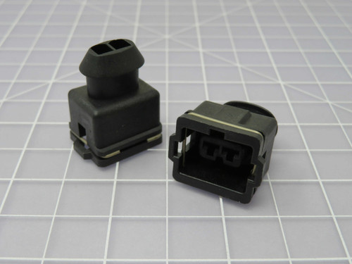 Lot of 85 TE CONNECTIVITY 826008-5  X97879 Automotive Connectors 2 POS MINI TIMER HSG