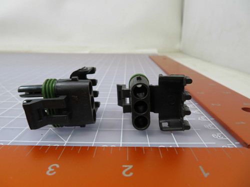 Lot of 186 DELPHI 12015793  X98501 Automotive Connectors 3 Way F W/P Sealed Lot of 186 DELPHI 12015793  X98501 Automotive Connectors 3 Way F W/P Sealed