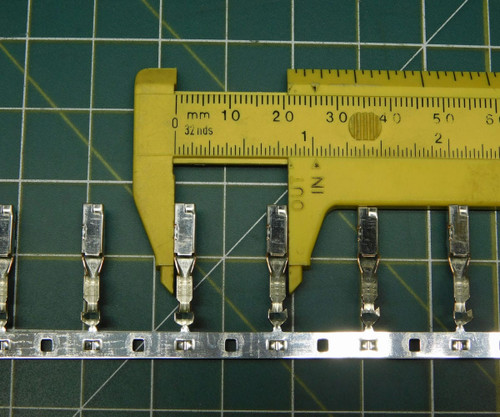 Lot of 588 YAZAKI 7116-4111-02 7116411102 Automotive Connectors TERM YESC FEM 2.8MM UNSLD X115482