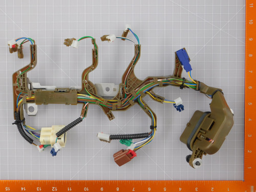 TE CONNECTIVITY 1557853-8 new surplus units
