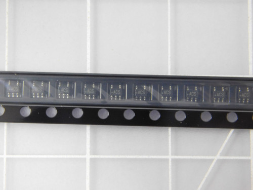 Lot of 400 MAXIM MAX4230AXK+T  X90195 Operational Amplifiers - Op Amps High-Output-Drive, 10MHz, 10V/A s, Rail-to-Rail I/O Op Amps with Shutdown in SC70 Lot of 400 MAXIM MAX4230AXK+T  X90195 Operational Amplifiers - Op Amps High-Output-Drive, 10MHz, 10V/A s, Rail-to-Rail I/O Op Amps with Shutdown in SC70