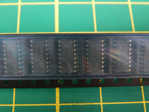 STMICROELECTRONICS ST3232BDR  X93833 IC TRANSCEIVER FULL 2/2 16SO