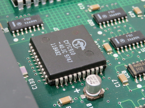 CYPRESS SEMICONDUCTOR CY7C910-40JC  X98504