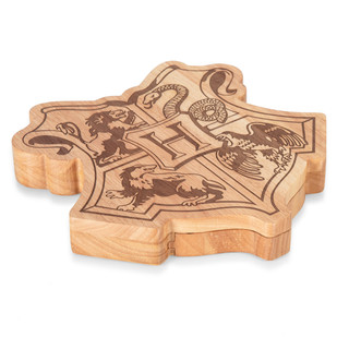 Thumbnail 5: Harry Potter Harry Potter Hogwarts Crest 4 Pc. Parawood Cheese Set 