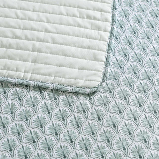 Thumbnail 7: Tommy Bahama Tommy Bahama Reversible Coastal Batik Quilt Set 