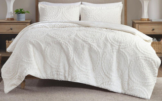 Thumbnail 4: Madison Park Madison Park Arya Medallion Ultra Plush Comforter Set 