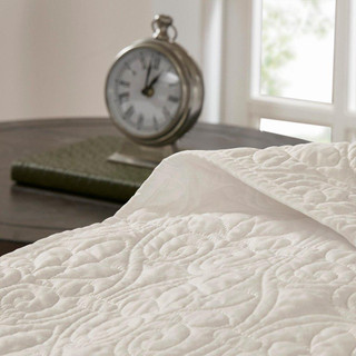 Thumbnail 16: Madison Park Madison Park Quebec Reversible Bedspread Set 