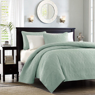 Thumbnail 1: Madison Park Madison Park Quebec Solid Reversible Quilt Set 