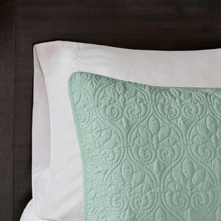 Thumbnail 3: Madison Park Madison Park Quebec Solid Reversible Quilt Set 