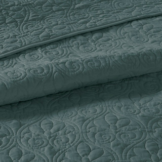 Thumbnail 8: Madison Park Madison Park Quebec Solid Reversible Quilt Set 