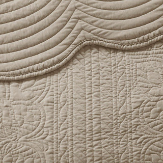 Thumbnail 5: Madison Park Madison Park Tuscany Scalloped Edge Reversible Quilt Set 