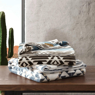 Thumbnail 26: Wrangler Wrangler Dakota Reversible Blanket 