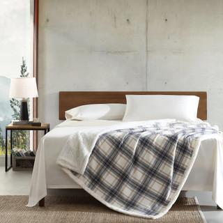 Thumbnail 2: Eddie Bauer Eddie Bauer Edgewood Plaid Reversible Flannel Throw 