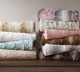 Thumbnail 6: Madison Park Madison Park Sachi Over-Sized Faux Fur Throw 