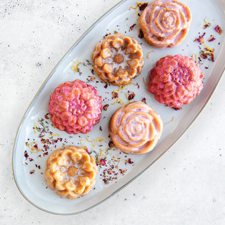 Thumbnail 3: Nordic Ware Nordic Ware Floral Cakelet Pan 