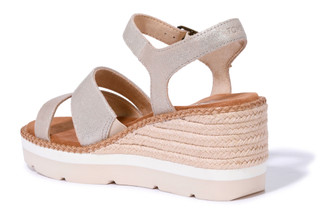 Thumbnail 2: Champagne