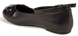 Thumbnail 2: Black