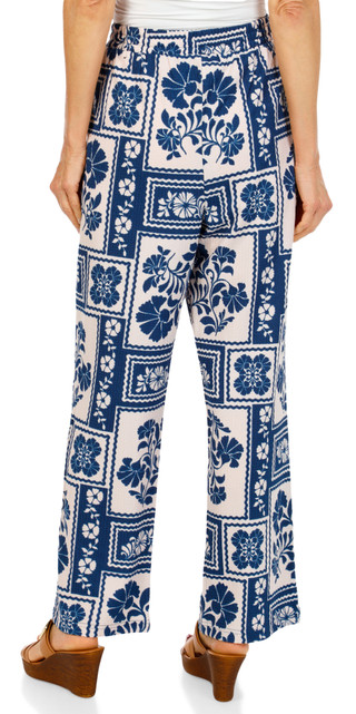 Thumbnail 2: Blue/White