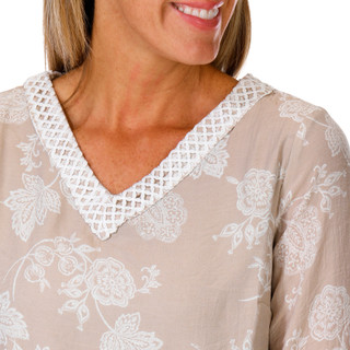 Thumbnail 3: HARPER 241 Petite 3/4 Sleeve V Neck Floral Top 