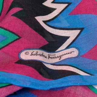 Thumbnail 2: FERRAGAMO Luxury Zigzag Print Scarf 
