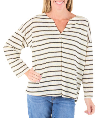 Thumbnail 1: Bobeau Women's 3/4 Sleeve Split V-Neck Pleat Top 