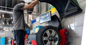 Reasons To Invest in a Tire Changer and Wheel Balancer Combo