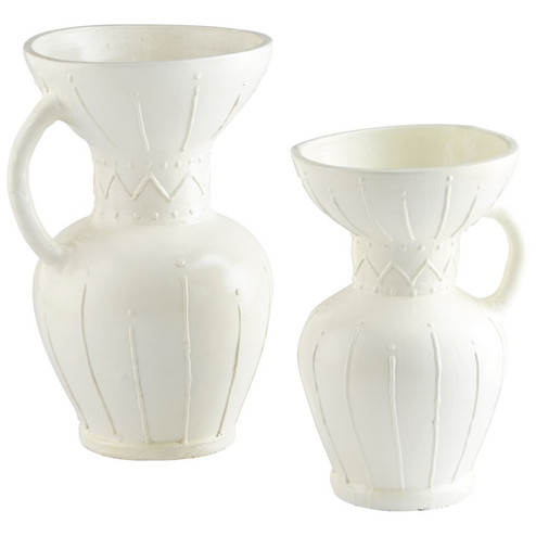 Vase in White (208|10673)