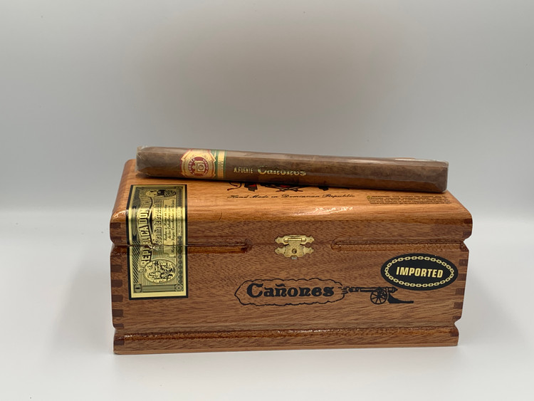 Charuto Arturo Fuente Gran Reserva Maduro Spanish Lonsdale - Unidade 4 thumbnail image