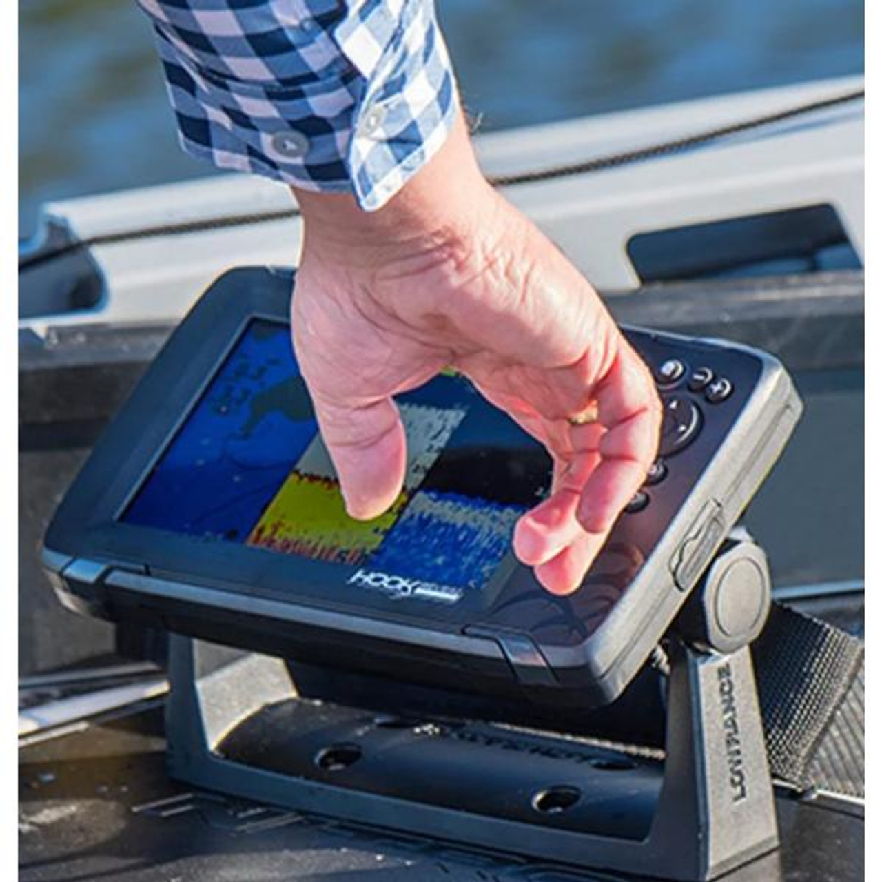 Lowrance HOOK Reveal 7x TripleShot with CHIRP, SideScan, DownScan & GPS  Plotter (000-15515-001)